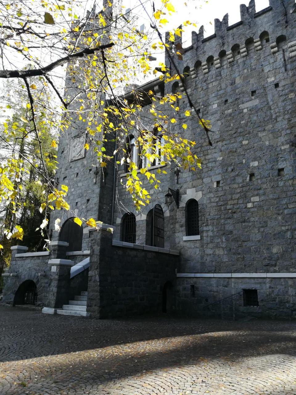 Un Nido Nella Torre Del Castello Apartment Ponte Di Legno Exterior photo